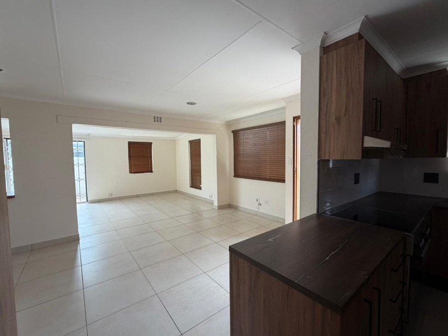 To Let 2 Bedroom Property for Rent in Overbaakens Eastern Cape